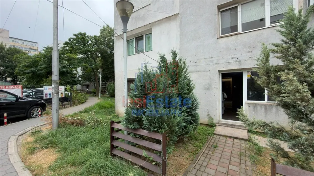 Local Commercial à Louer à Podu Ros, Iași - foto 8