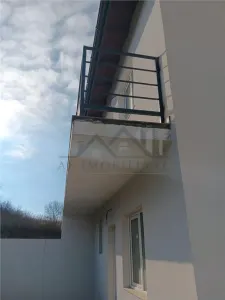 Visani, Appartement 4 Chambres dans Maison Neuve avec Terrain et Tous Services - Iasi