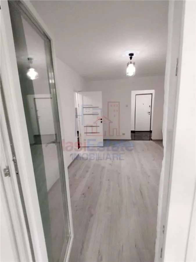 Appartement de Trois Chambres, Quartier Tatarasi - foto 1