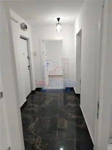 Appartement de Trois Chambres, Quartier Tatarasi - foto 4