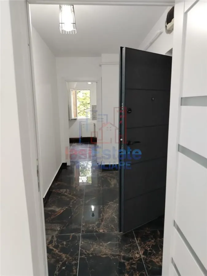 Appartement de Trois Chambres, Quartier Tatarasi - foto 9