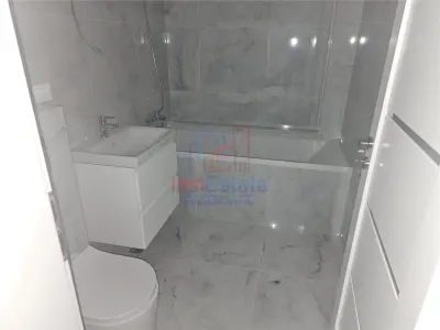 Apartment with 2 bedrooms for sale 51 sqm in Valea Lupului - foto 4