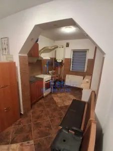 Spacieux Appartement 4 Pièces avec Distribution Séparée, Rez-de-Chaussée - Galata - foto 2