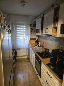 Appartement Trois Pièces, Rez-de-Chaussée, Meublé et Équipé – Podu Roș - foto 4