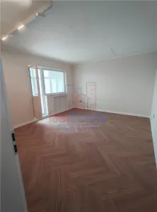 Ocazie - Copou - Parc - Apartament 4 camere cu garaj si boxa - foto 5