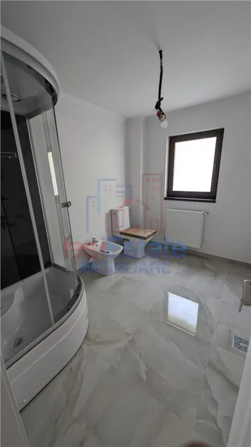 Luxury 5-Bedroom Villa, Bucium, Iași - foto 9