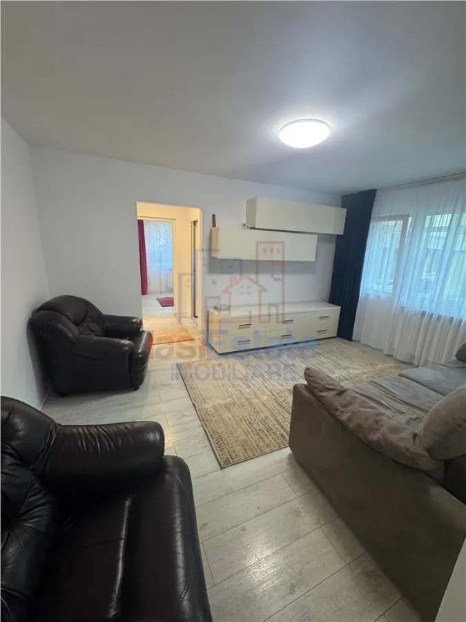Appartement 3 Pièces Podu Ros - Aleea Rozelor - foto 2