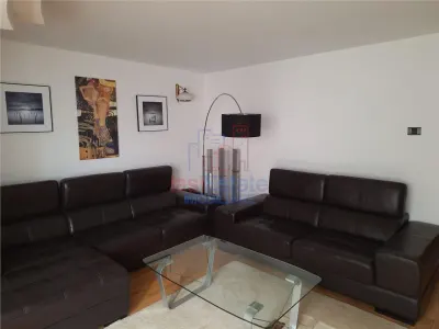 Apartamento de 3 Dormitorios Targu Cucu – Tribunal - Iasi