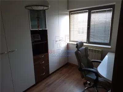 Apartamento de 3 Dormitorios Targu Cucu – Tribunal - foto 13