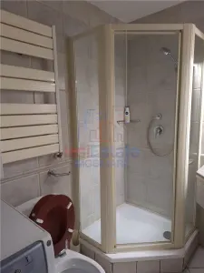 Apartamento de 3 Dormitorios Targu Cucu – Tribunal - foto 15