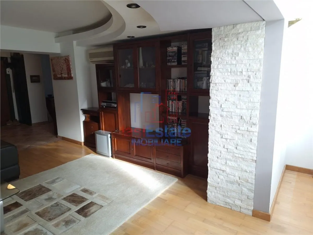 Apartamento de 3 Dormitorios Targu Cucu – Tribunal - foto 25