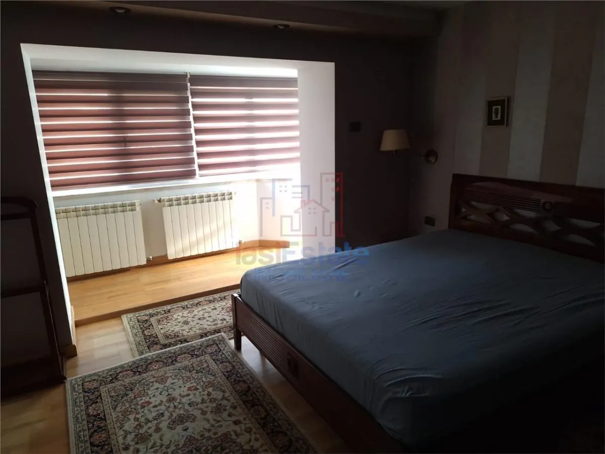 Apartamento de 3 Dormitorios Targu Cucu – Tribunal - foto 5