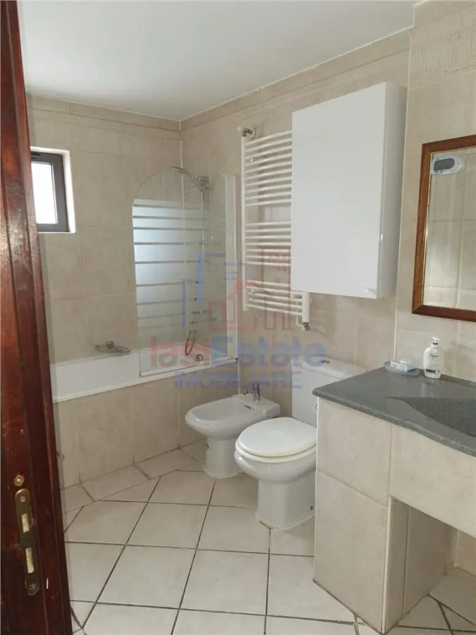 Apartamento de 3 Dormitorios Targu Cucu – Tribunal - foto 7
