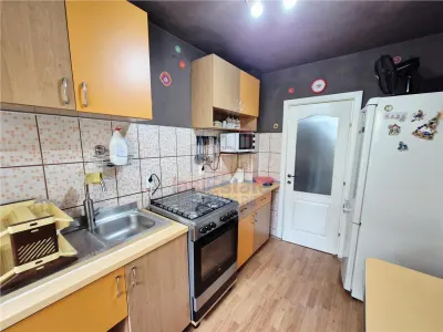 Appartement de Trois Chambres, Podu Ros - foto 8