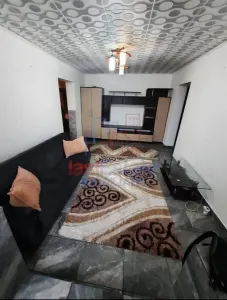 Appartement Trois Chambres à Podu Ros, Iași - Iasi