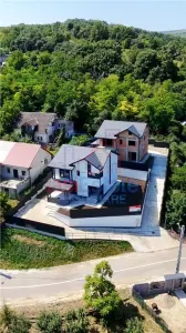Detached House for Sale with Stunning Views in Tomești - foto 20