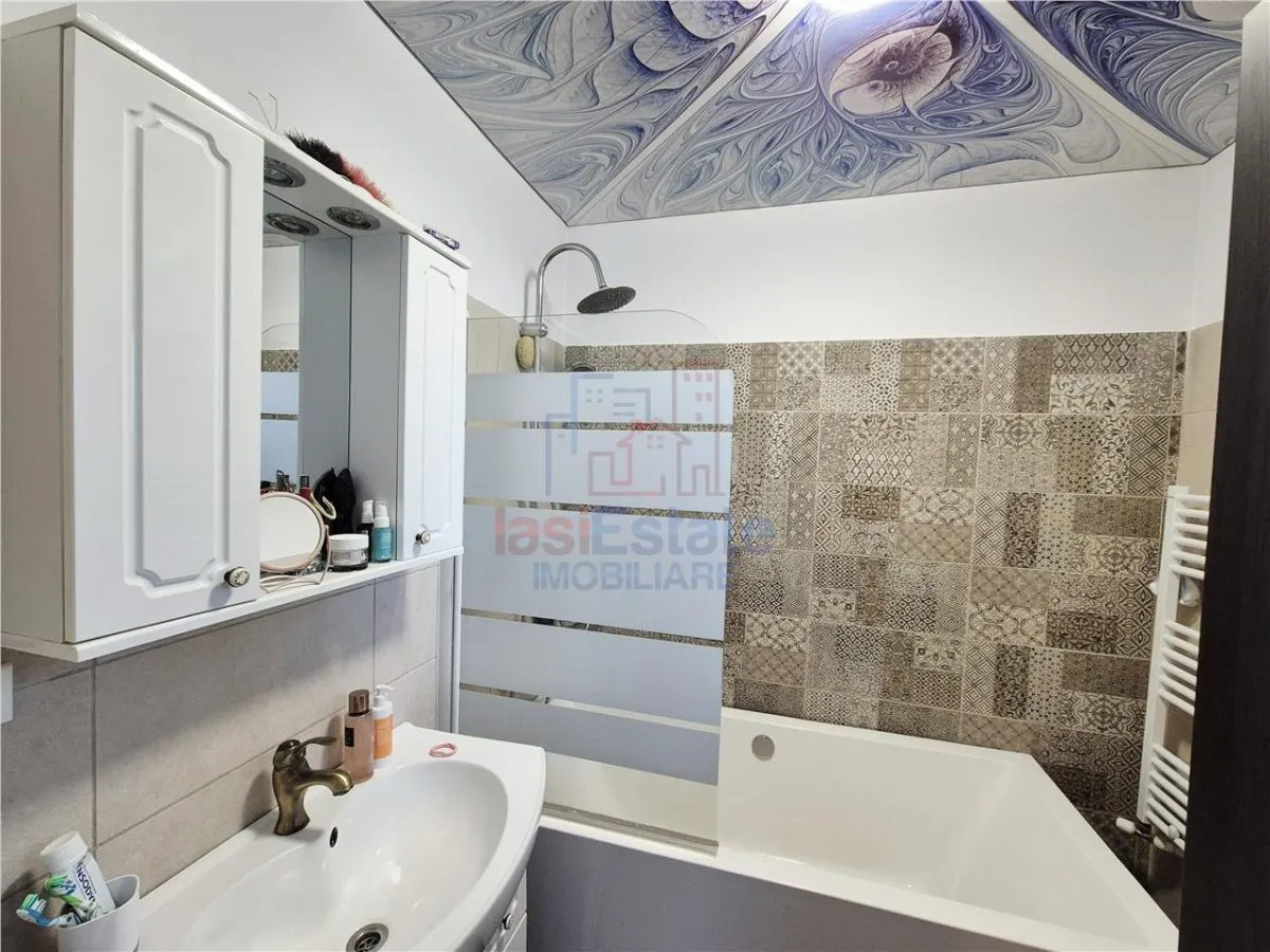 Maison Individuelle à Vendre à Aroneanu - foto 13
