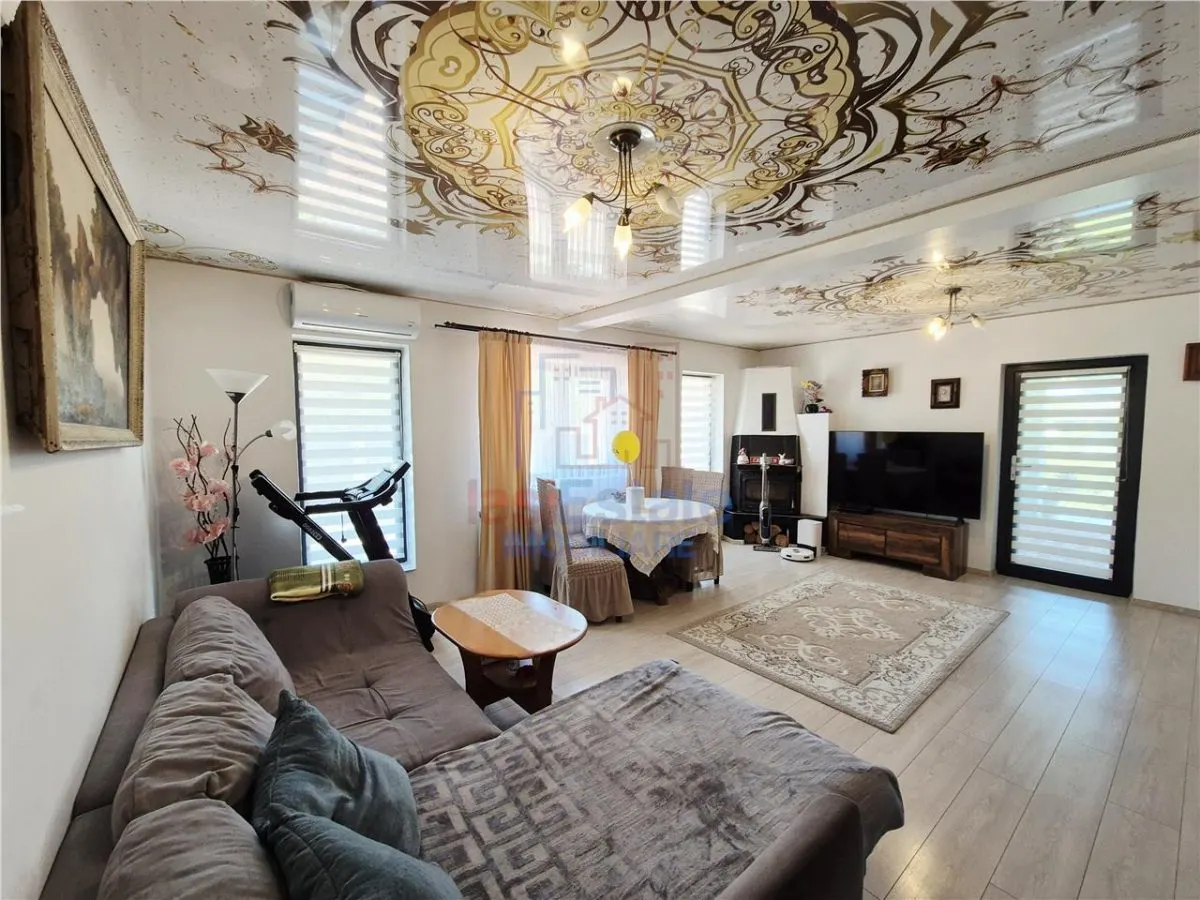 Maison Individuelle à Vendre à Aroneanu - foto 3