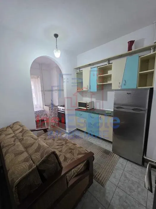 Appartement 2 Pièces, Distributions Séparées, Boulevard Cug - foto 4