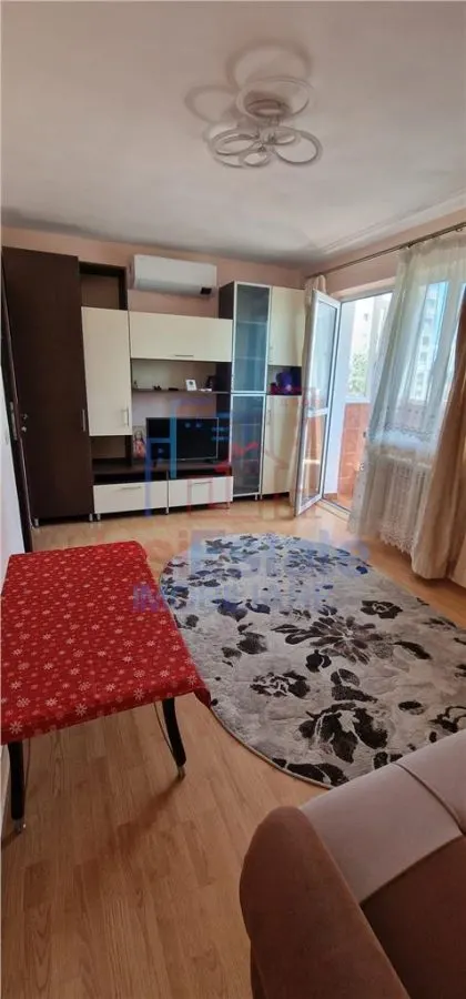 Appartement 3 Pièces, Mircea cel Bătrân - foto 1
