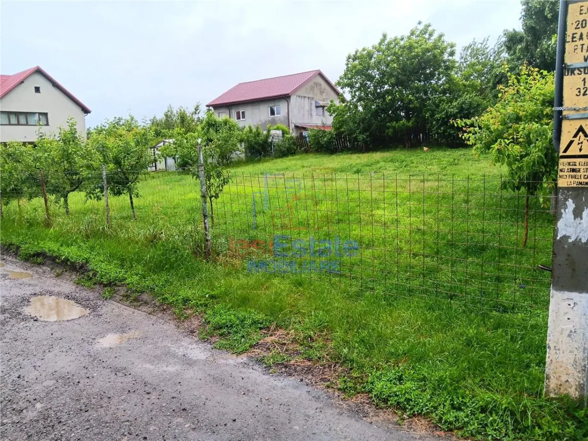 Valea Ursului Terrain 600m², Tous Réseaux à 50m de la Route Principale - foto 2