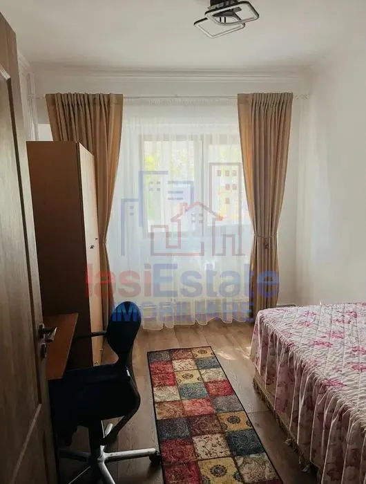 Apartamento de 3 Dormitorios Podul de Fier - foto 4
