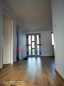 Villa au Prix d'un Appartement, Dumbrava – RdC + Étage, 120m², Terrain 300m² - foto 2