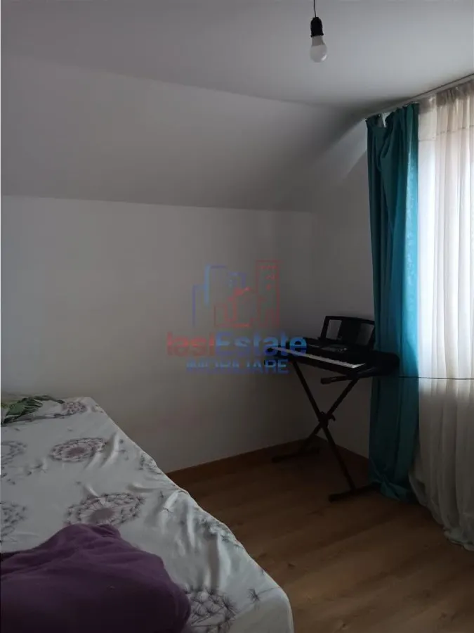 Villa au Prix d'un Appartement, Dumbrava – RdC + Étage, 120m², Terrain 300m² - foto 8