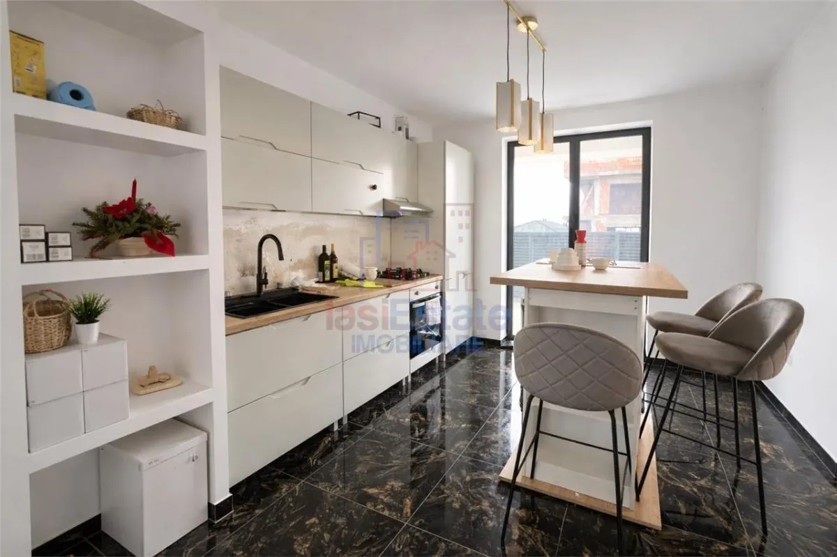 Maison Neuve 2025 Rediu Iasi, 515 m² Terrain - foto 8