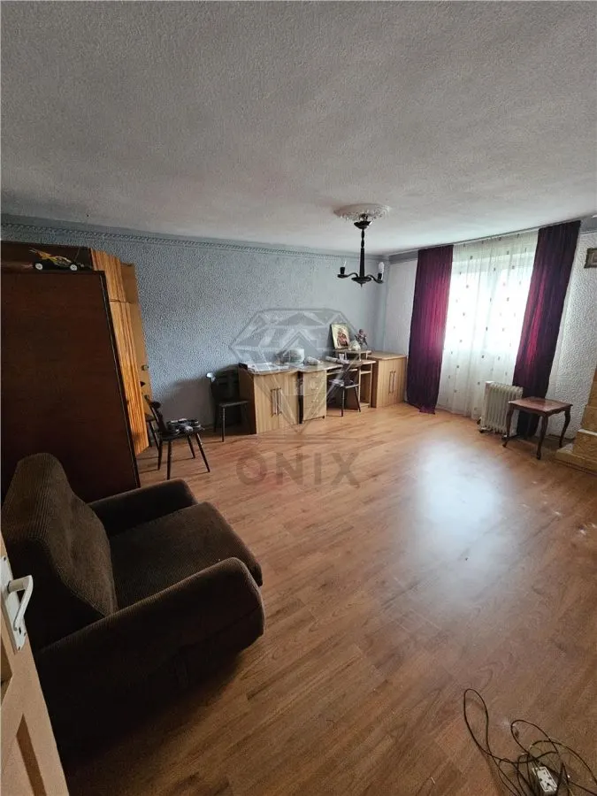 Espaciosa Casa de 6 Dormitorios en Venta, Maneciu-Ungureni, Prahova – Terreno 551 m² - foto 1