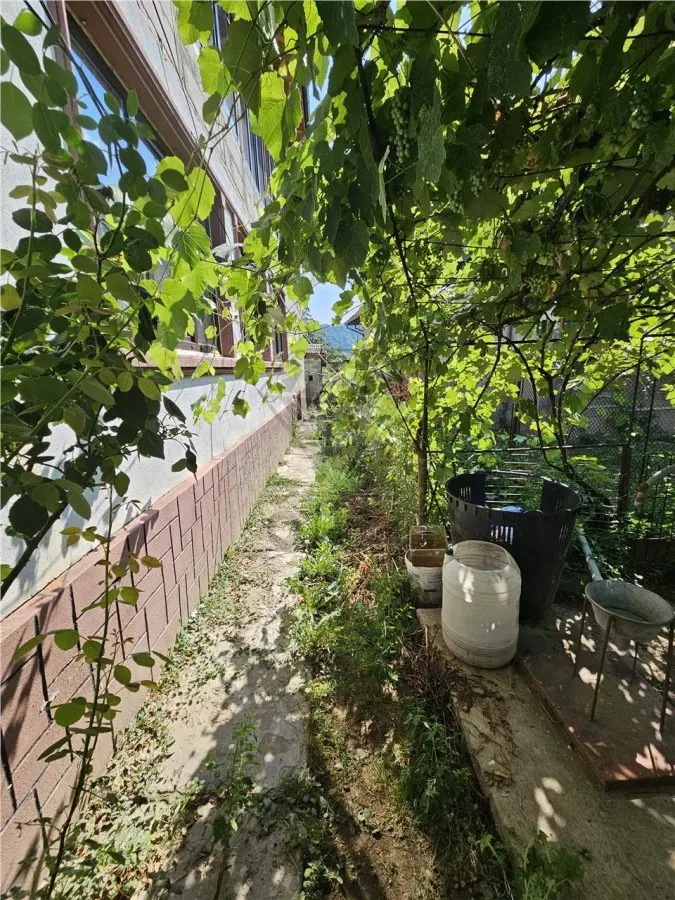 Espaciosa Casa de 6 Dormitorios en Venta, Maneciu-Ungureni, Prahova – Terreno 551 m² - foto 2