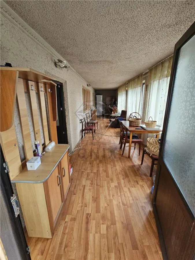 Espaciosa Casa de 6 Dormitorios en Venta, Maneciu-Ungureni, Prahova – Terreno 551 m² - foto 7
