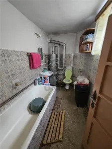 Espaciosa Casa de 6 Dormitorios en Venta, Maneciu-Ungureni, Prahova – Terreno 551 m² - foto 10