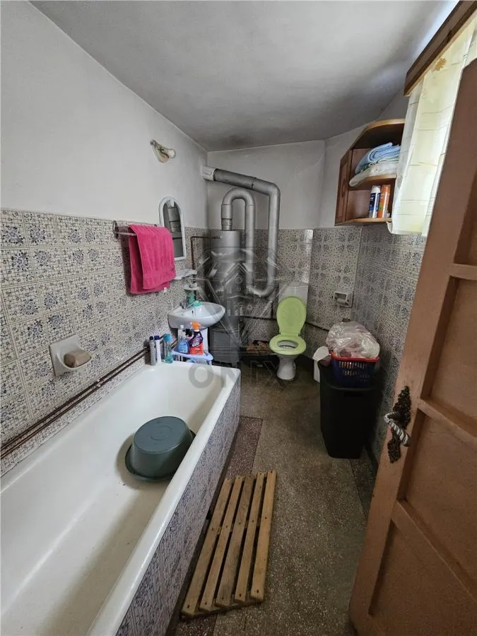 Espaciosa Casa de 6 Dormitorios en Venta, Maneciu-Ungureni, Prahova – Terreno 551 m² - foto 10
