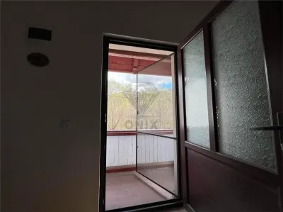 Maison 5 Chambres Sinaia, P+1, Terrain 400 m², Double Façade Rue - foto 4