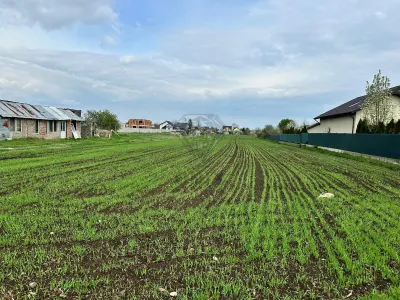 斯特雷日尼库普拉霍瓦建筑用地 – 3,272 平方米 - Strejnicu