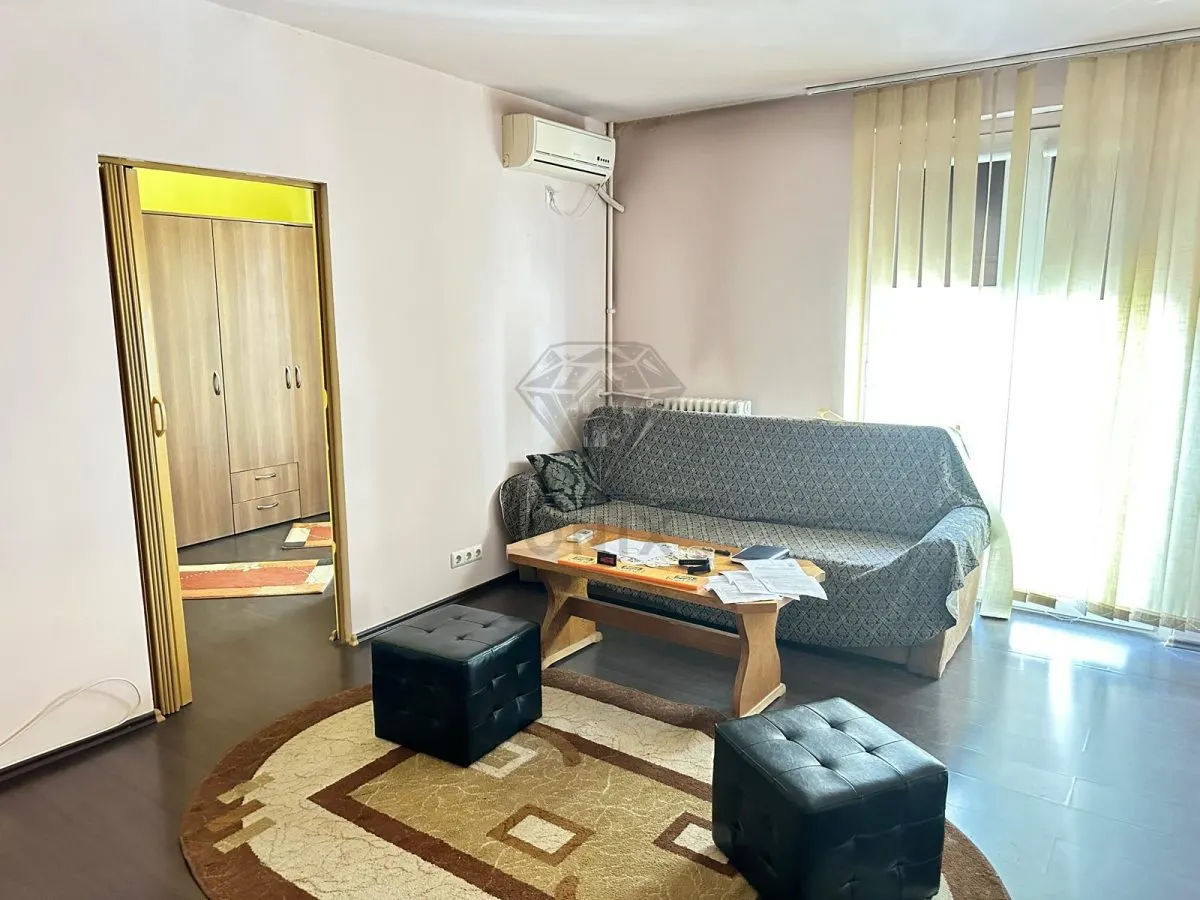 Apartamento de Dos Dormitorios en Centro Cívico, Ploiești - foto 1