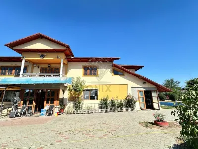 Country Estate with Two Homes, Pool and Orchard – Corlatesti, Prahova - Corlatesti
