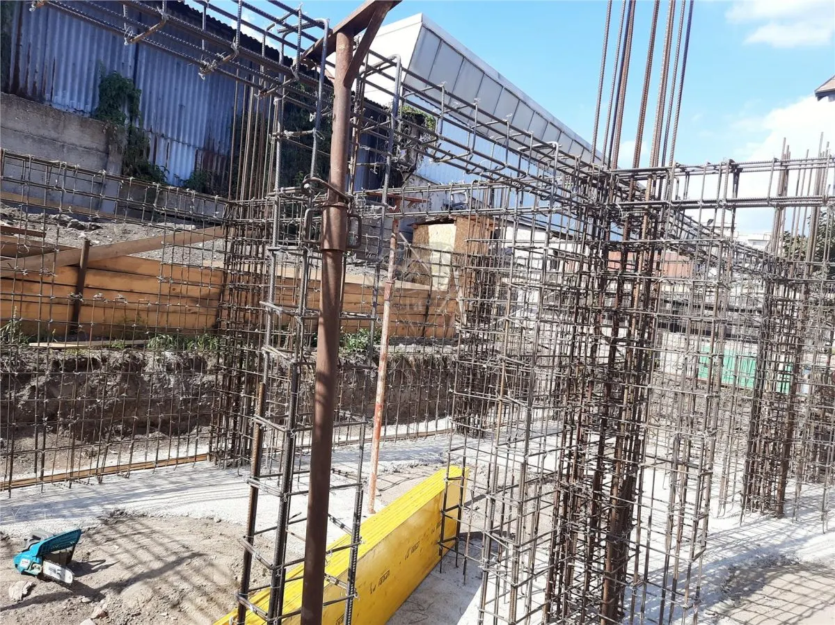 Edificio en Construcción Popa Farcas Ploiesti – 820 m² Solar, Estructura Antisísmica - foto 4
