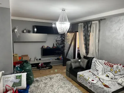 Apartamento 2 Dormitorios Reformado, Distribución Separada, 52 m², Zona Tranquila, Slanic Prahova - foto 5
