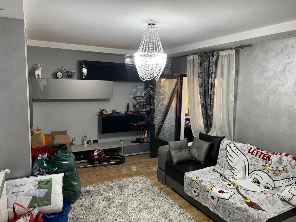 Apartamento 2 Dormitorios Reformado, Distribución Separada, 52 m², Zona Tranquila, Slanic Prahova - foto 5