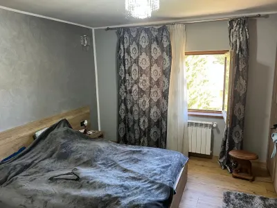 Apartamento 2 Dormitorios Reformado, Distribución Separada, 52 m², Zona Tranquila, Slanic Prahova - foto 6