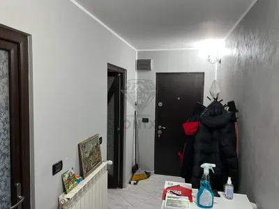 Apartamento 2 Dormitorios Reformado, Distribución Separada, 52 m², Zona Tranquila, Slanic Prahova - foto 7
