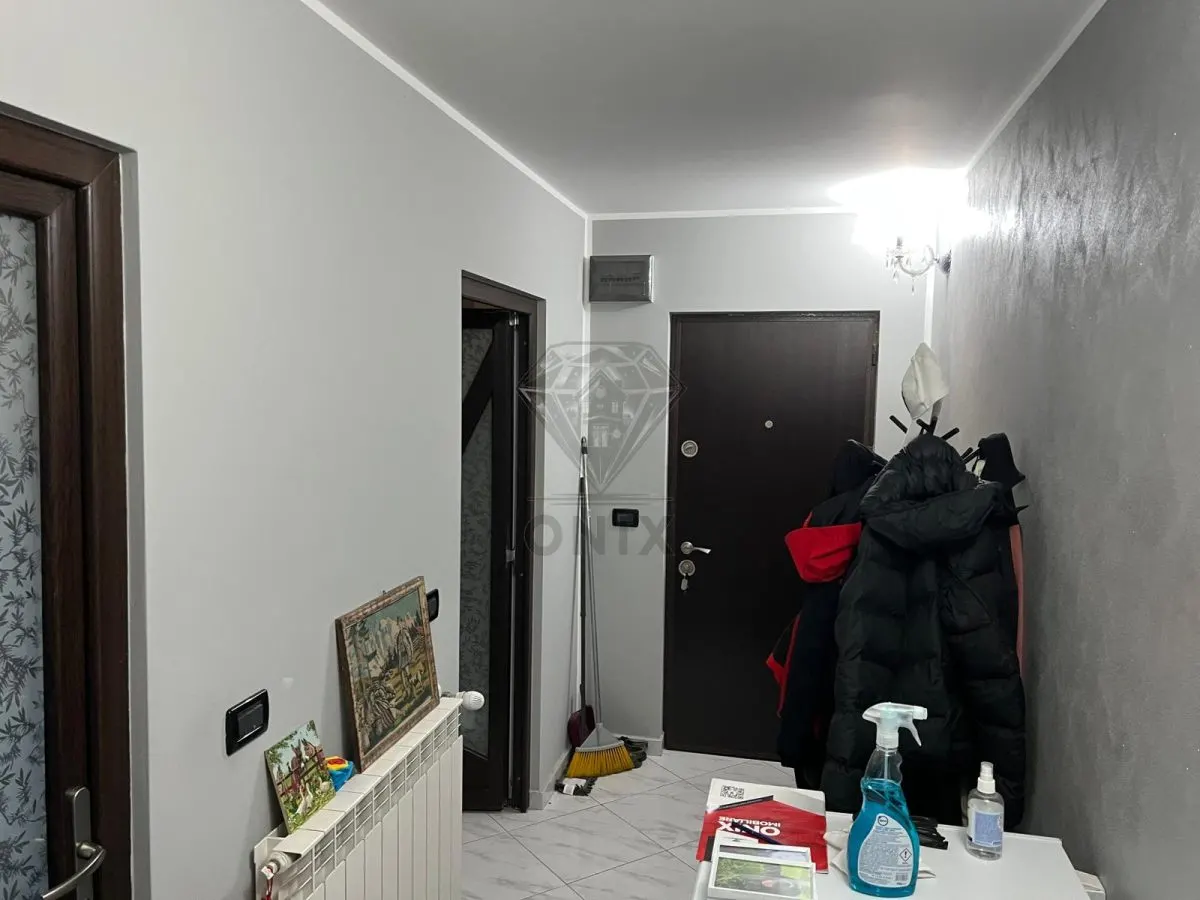 Apartamento 2 Dormitorios Reformado, Distribución Separada, 52 m², Zona Tranquila, Slanic Prahova - foto 7