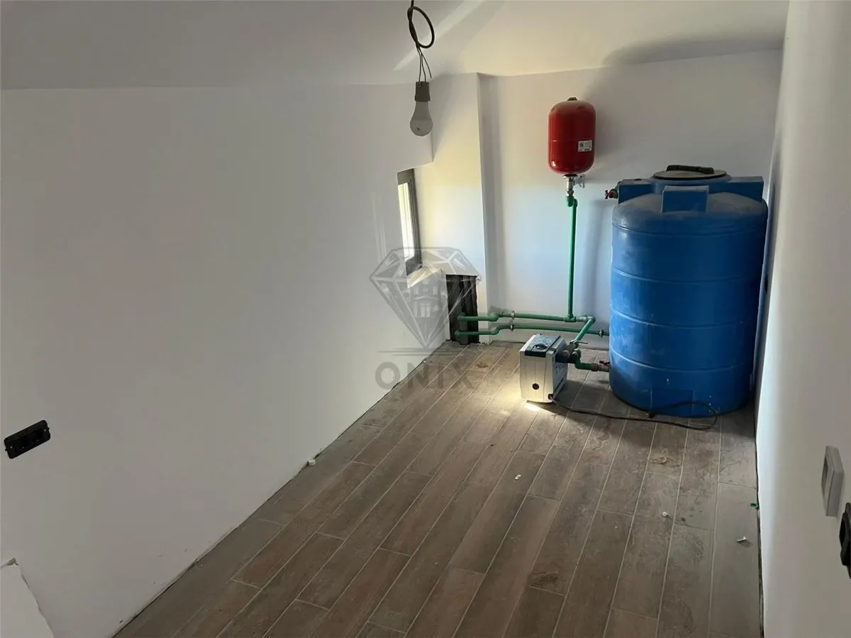 Casa Rural Nueva en Venta en Slanic Prahova – 400 m², Centro, Lista para Invertir - foto 11
