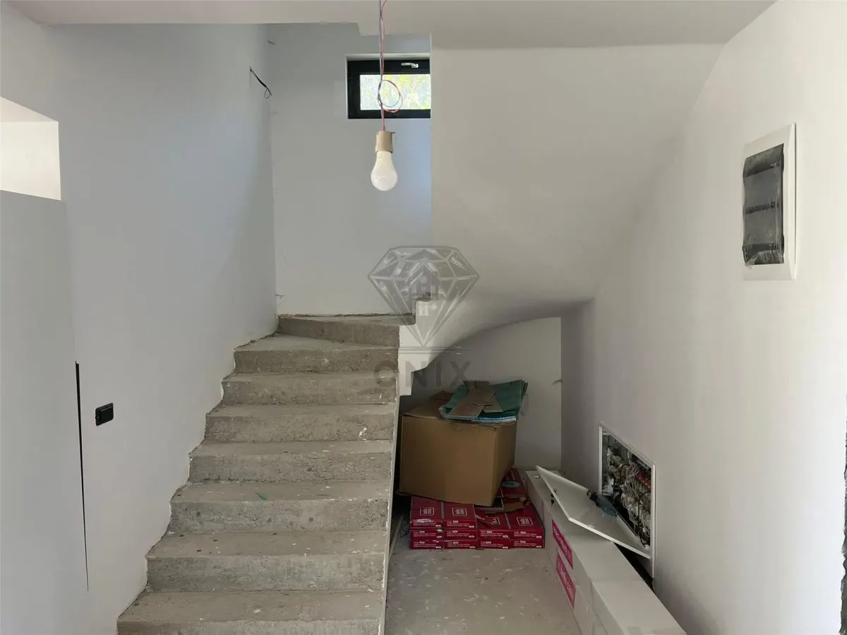 Casa Rural Nueva en Venta en Slanic Prahova – 400 m², Centro, Lista para Invertir - foto 12