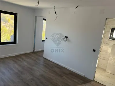 Casa Rural Nueva en Venta en Slanic Prahova – 400 m², Centro, Lista para Invertir - foto 17