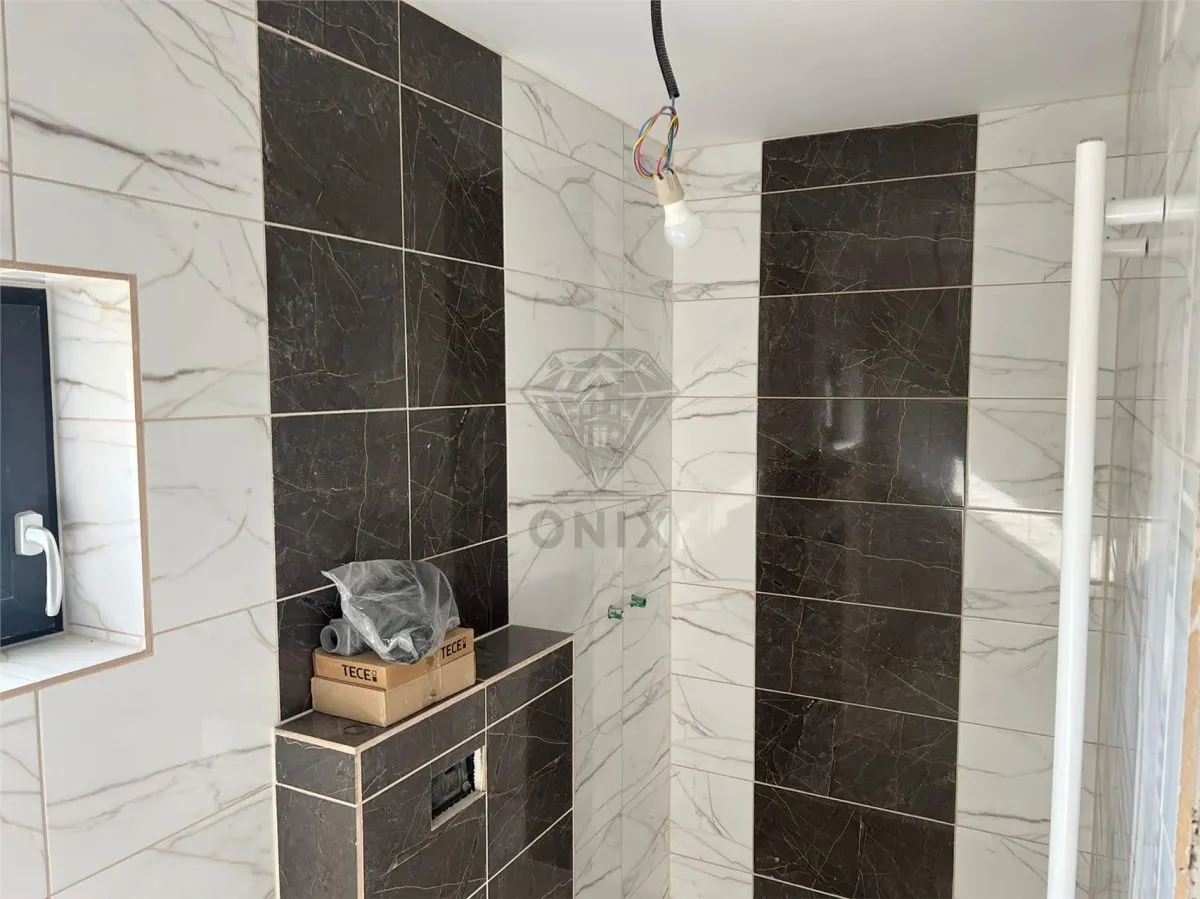Casa Rural Nueva en Venta en Slanic Prahova – 400 m², Centro, Lista para Invertir - foto 18