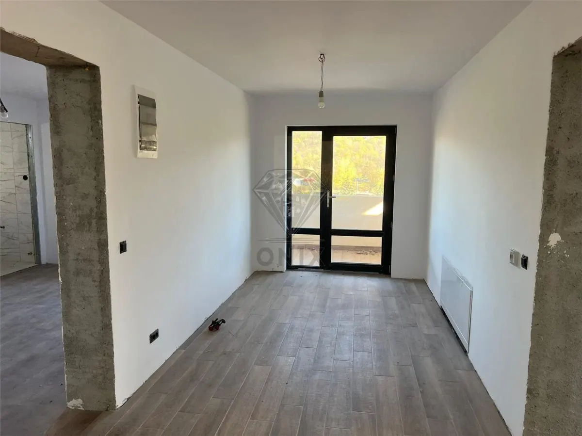 Casa Rural Nueva en Venta en Slanic Prahova – 400 m², Centro, Lista para Invertir - foto 20