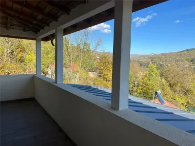 Casa Rural Nueva en Venta en Slanic Prahova – 400 m², Centro, Lista para Invertir - foto 4
